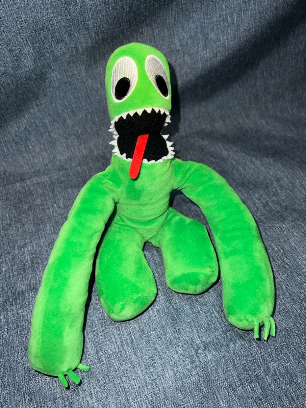 Rainbow Friends Green 8” Stuffed Plush